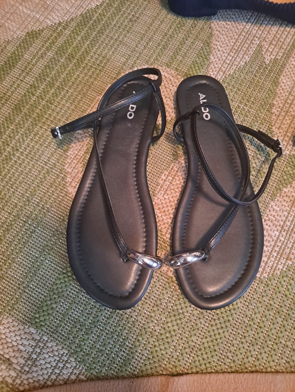 Aldo Black T-Strap Toe-Ring Sandals with Silver Detail